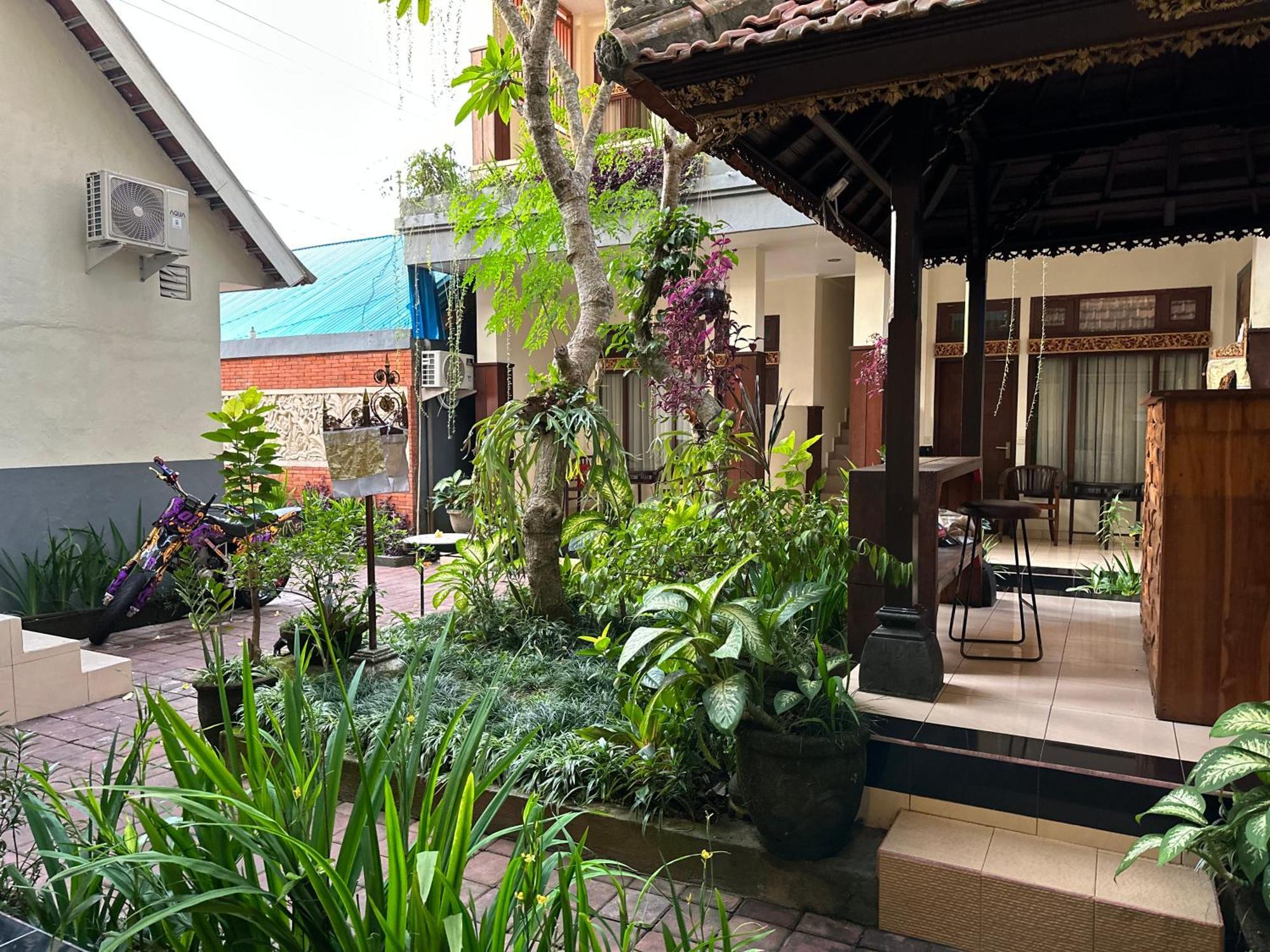 Brata Inn Ubud Esterno foto